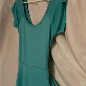 Mint green dress👗small open back💚cover shoulders